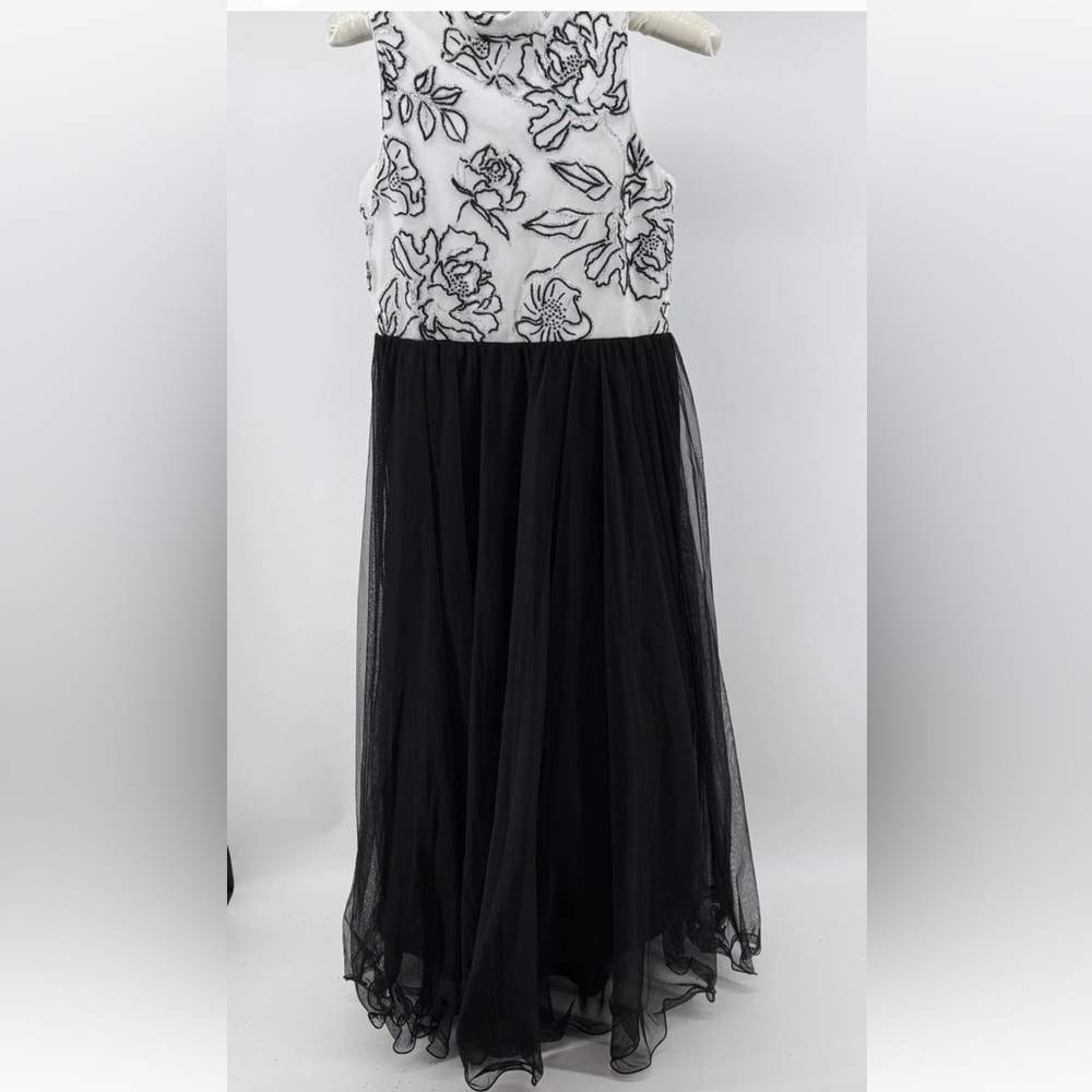 Speechless size 14 Black White Maxi Formal Dress Floral Glittery Tulle
